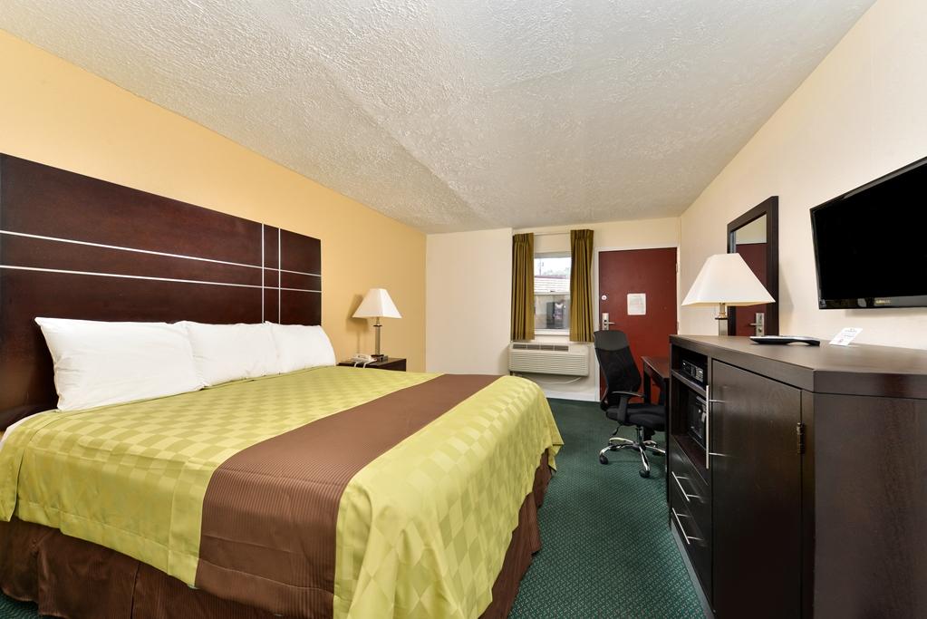 Americas Best Value Inn - Port Jefferson Station - Long Island Zimmer foto