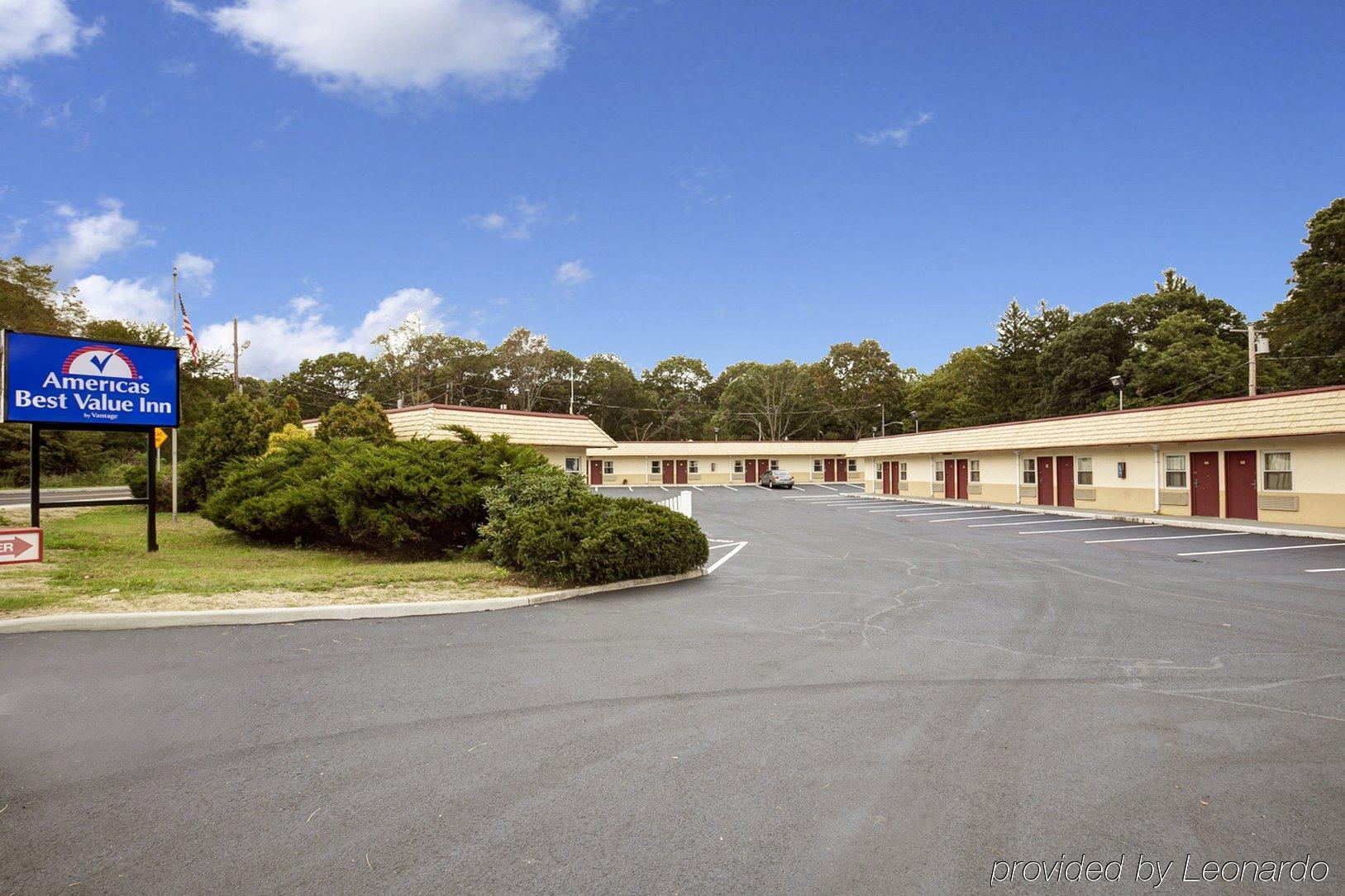 Americas Best Value Inn - Port Jefferson Station - Long Island Exterior foto